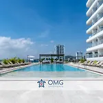 CB 1002 | Suite moderna con vista al mar infinita